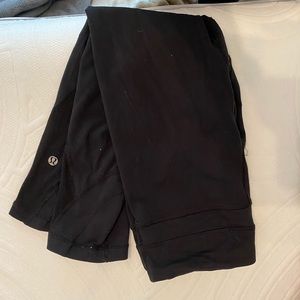 Lululemon workout pants.
